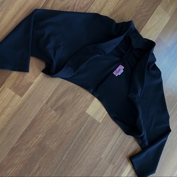 ‼️SALE‼️GOLDEN ERA DRESS IN BLACK - VIXEN BY MICHELINE PITT - Picture 9 of 16